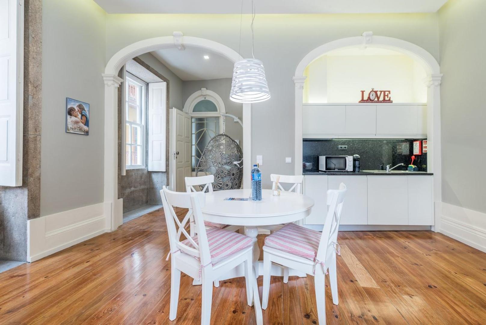 Guestready - Chic Retreat In The Heart Of Porto Apartment Екстериор снимка
