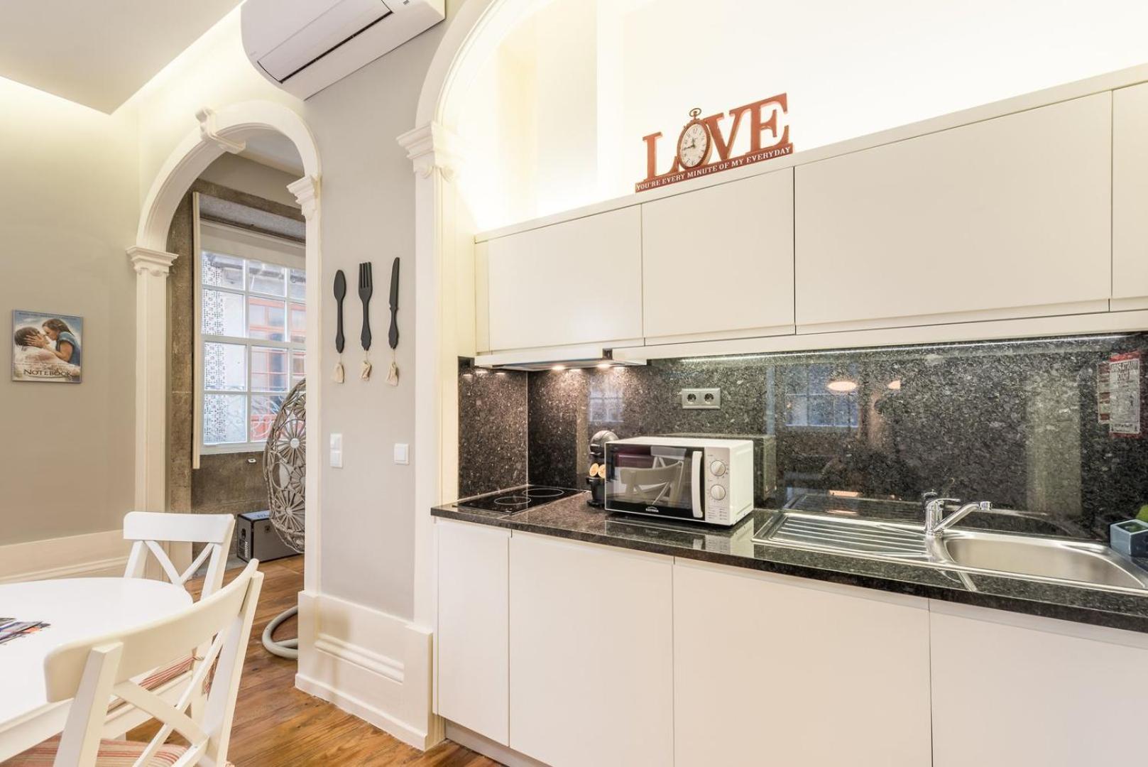 Guestready - Chic Retreat In The Heart Of Porto Apartment Екстериор снимка