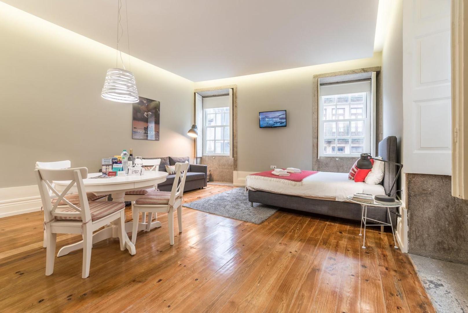 Guestready - Chic Retreat In The Heart Of Porto Apartment Екстериор снимка