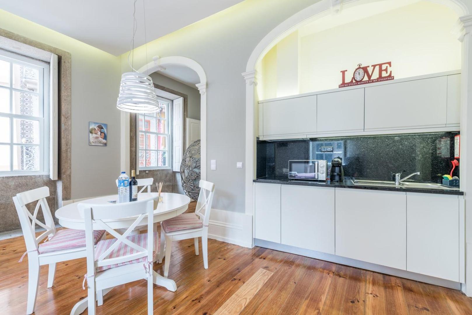 Guestready - Chic Retreat In The Heart Of Porto Apartment Екстериор снимка