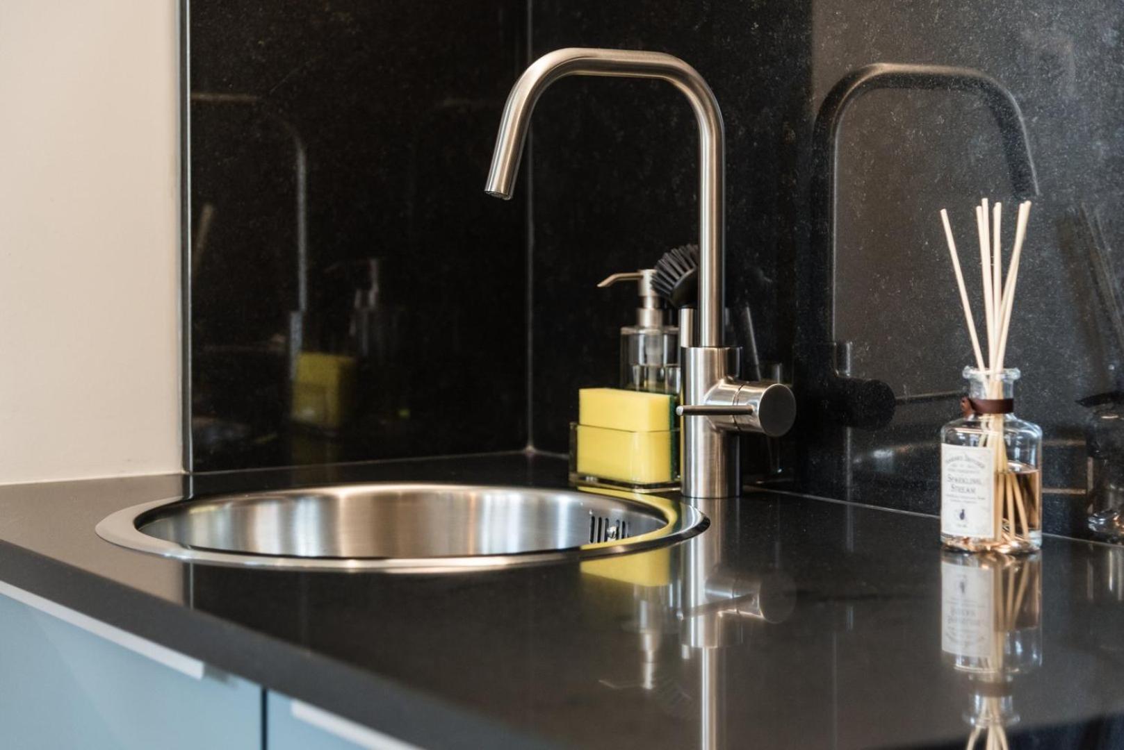 Guestready - Chic Retreat In The Heart Of Porto Apartment Екстериор снимка