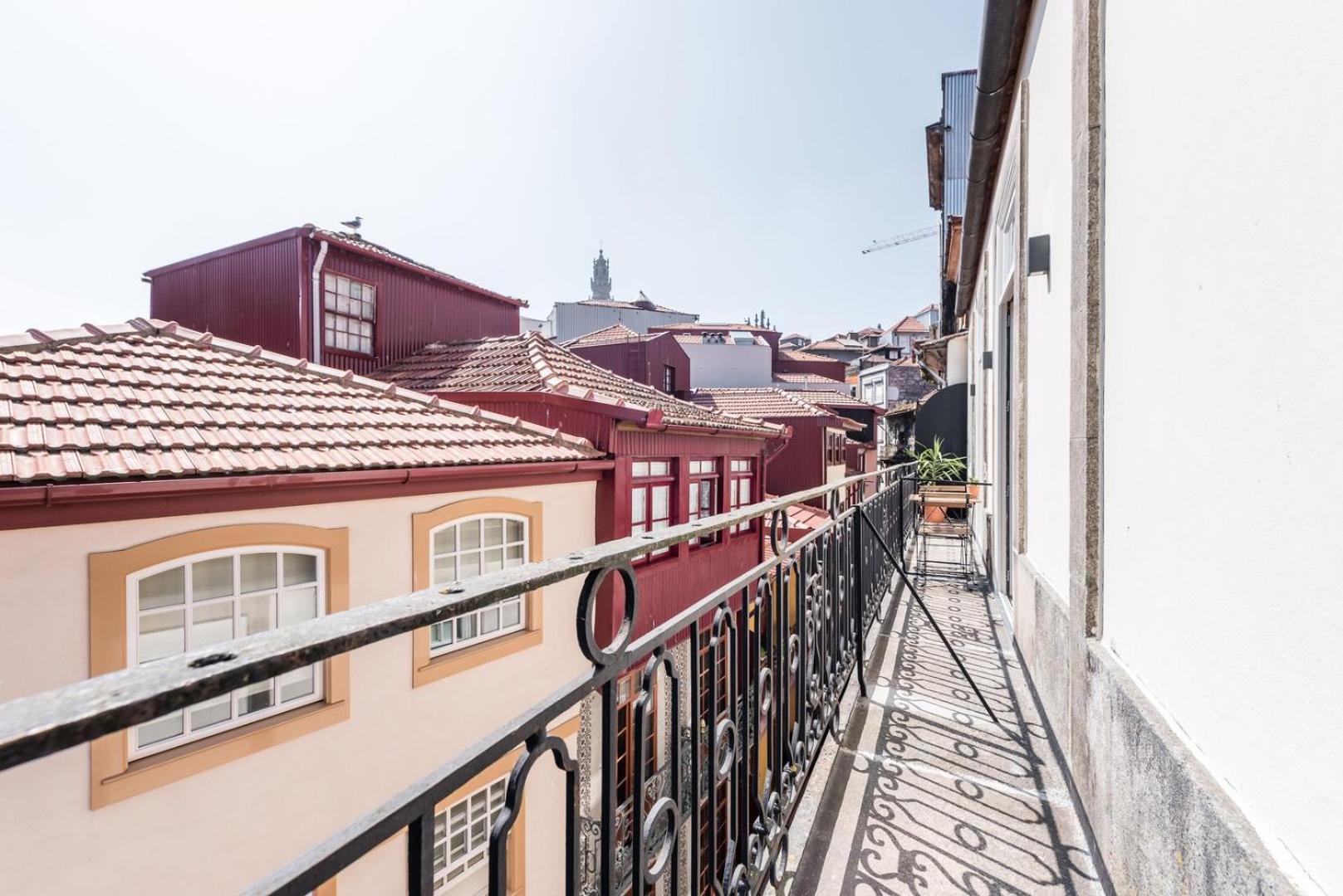 Guestready - Chic Retreat In The Heart Of Porto Apartment Екстериор снимка